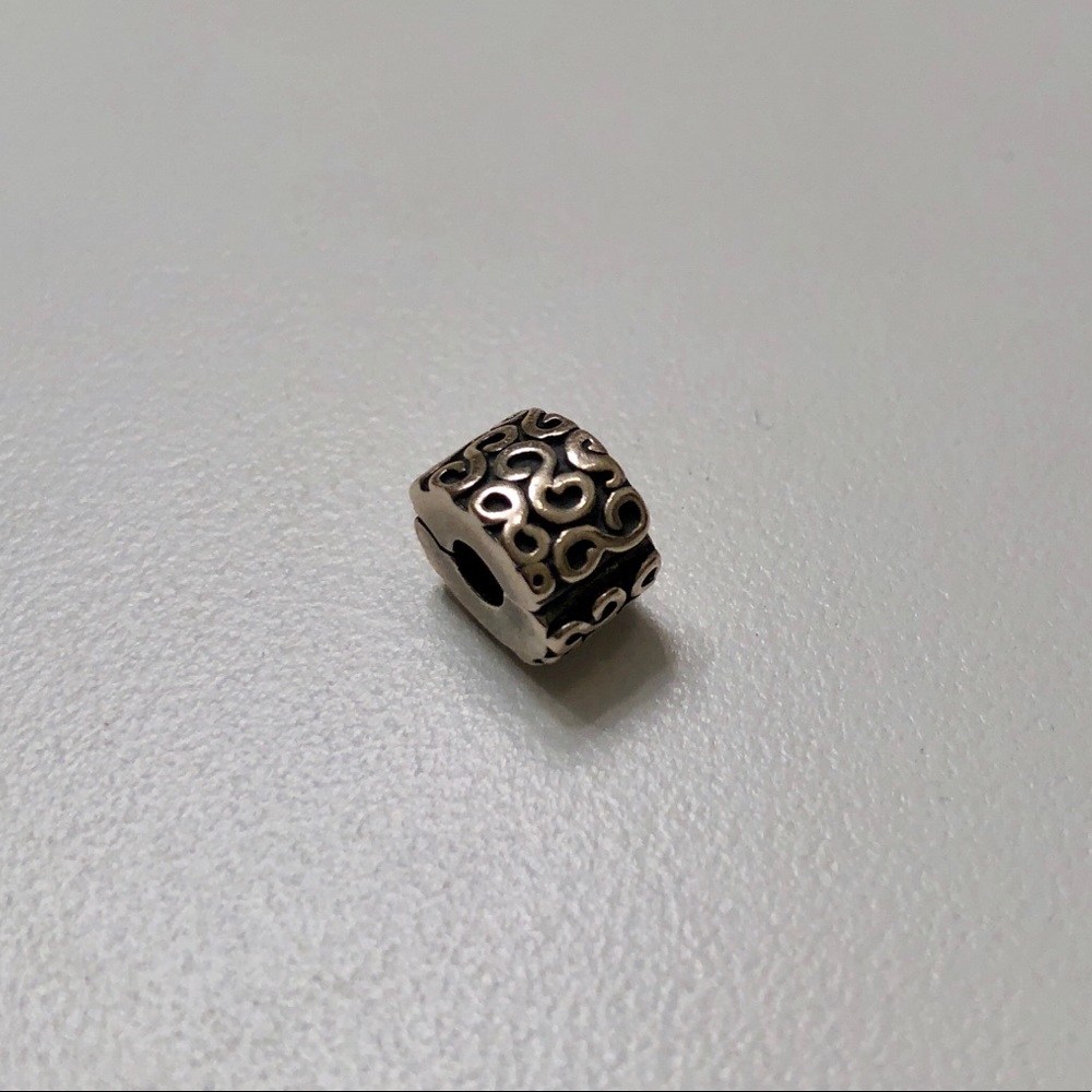 Pandora S Clip